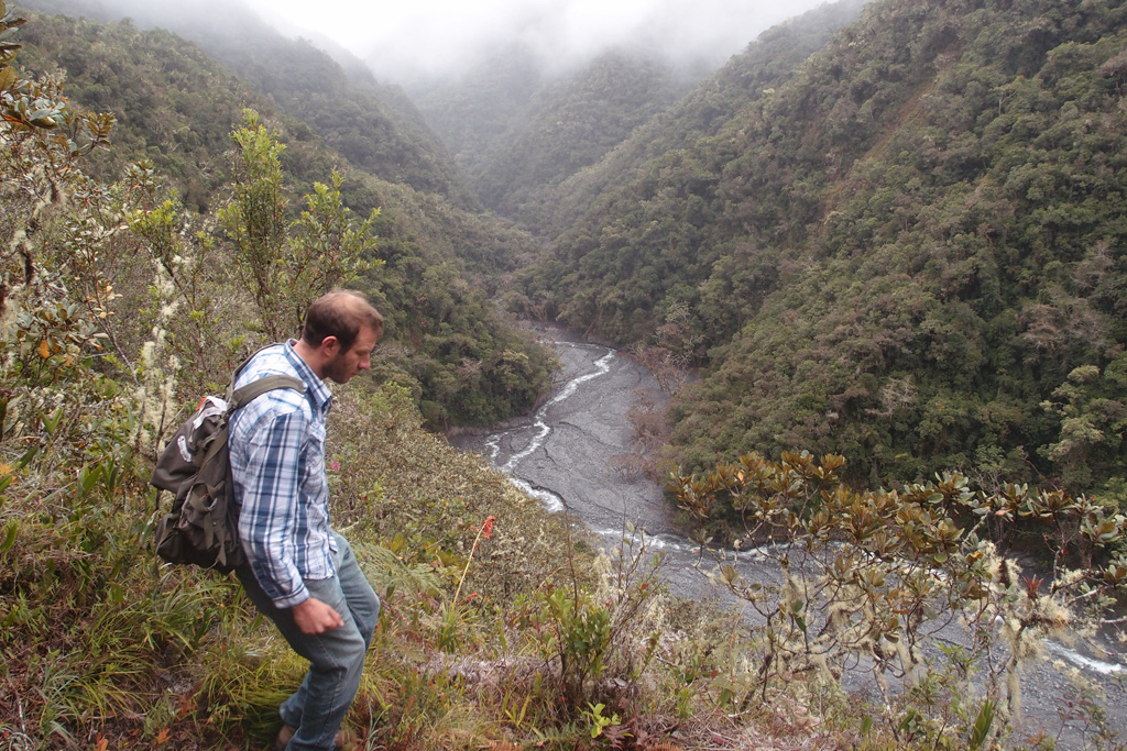 WEB_Peru-Valley.jpg WEB_Peru-Valley.jpg