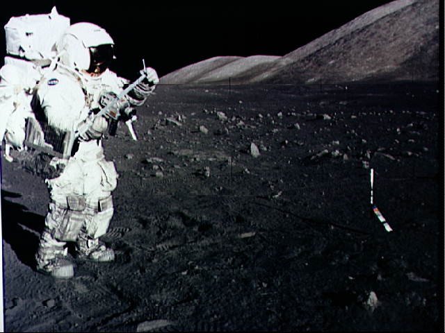 harrison-schmitt-apollo17-astronaut-moonwalk