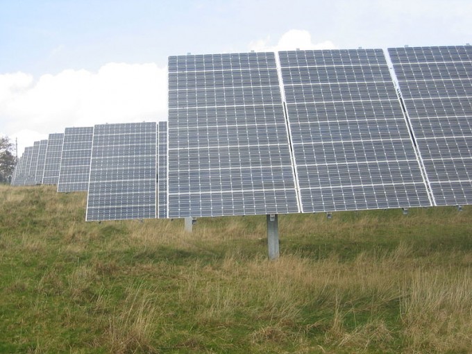 800px-Panneaux_photovoltaïques