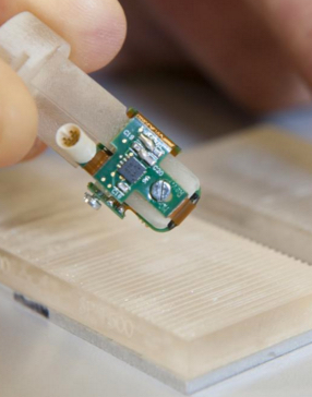 Bionic fingertip electronics