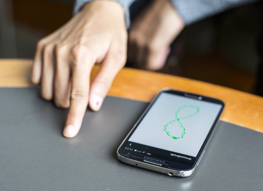 FingerIO_phone