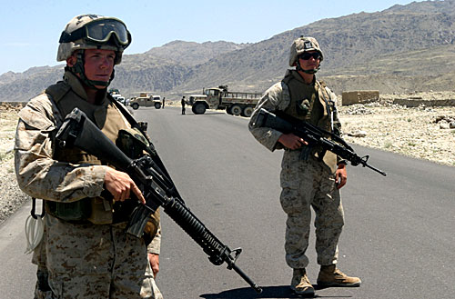 Highway_checkpoint_in_Afghanistan