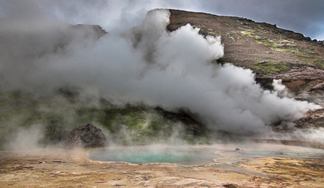 Iceland_hot_spring