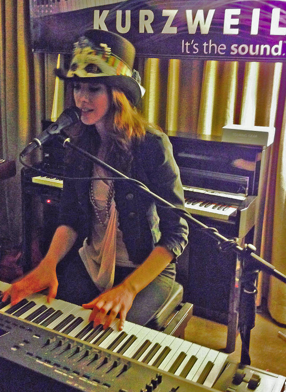 NAMM 2014 Hannah Holbrook of Shel