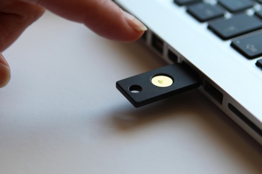 YubiKey-NEO-+-finger
