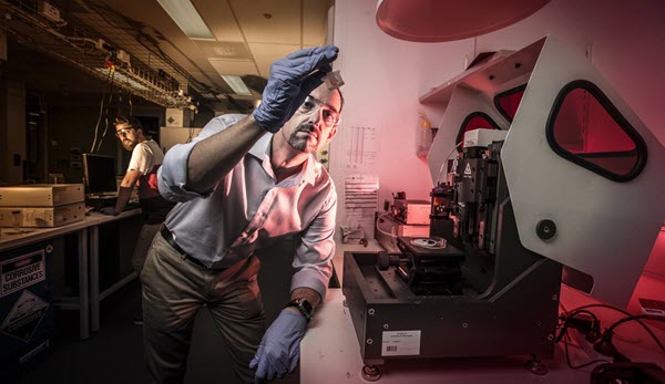 building objects using 4-D printing
