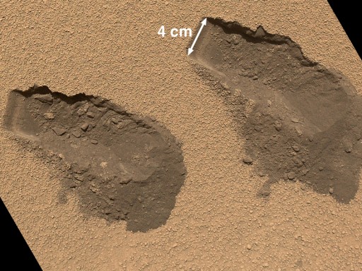 curiosity_trenches_mars