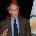 Ray Kurzweil giving the keynote address at the Army SMART conference in Dearborn, Michigan, September 10, 2003