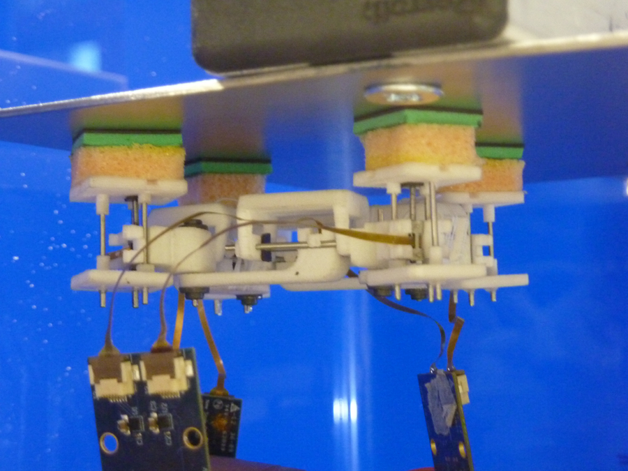 intra-abdominal robot on steel plate-1 intra-abdominal robot on steel plate-1