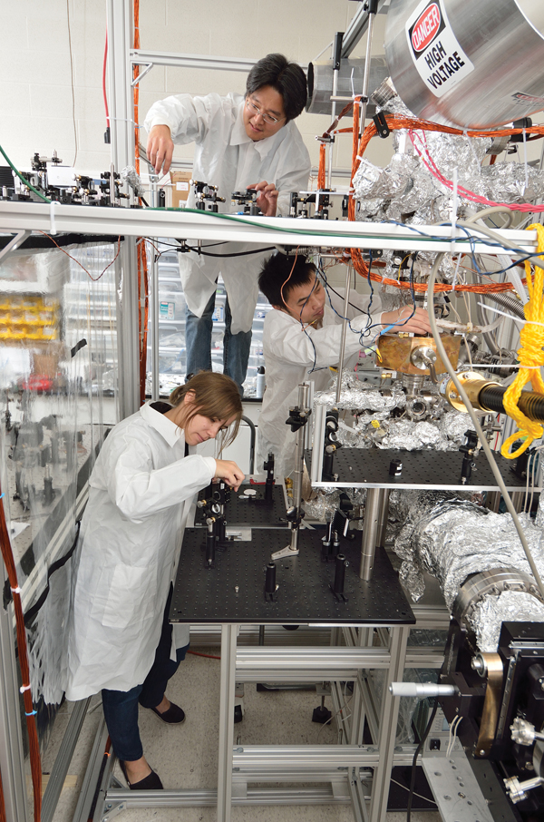 msu_microscope_atoms_molecules
